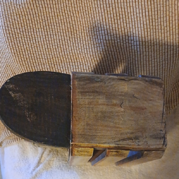 Rustic Wooden Chicken Basket - Picture 10 of 15